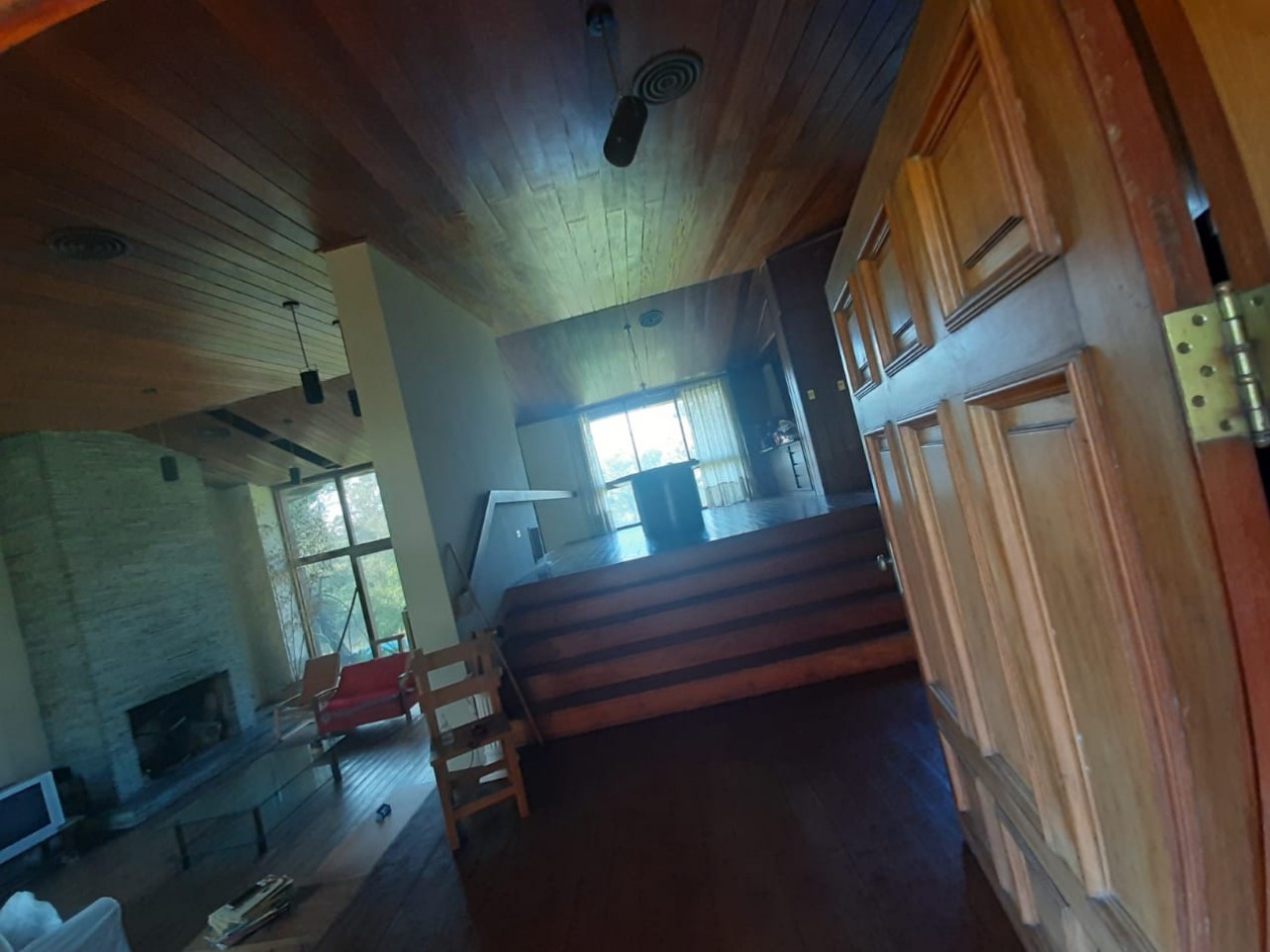 CASA EN VENTA  CON SALIDA AL RIO