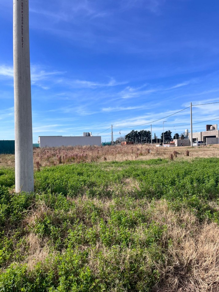 Venta de lote en Villa Don Carlos