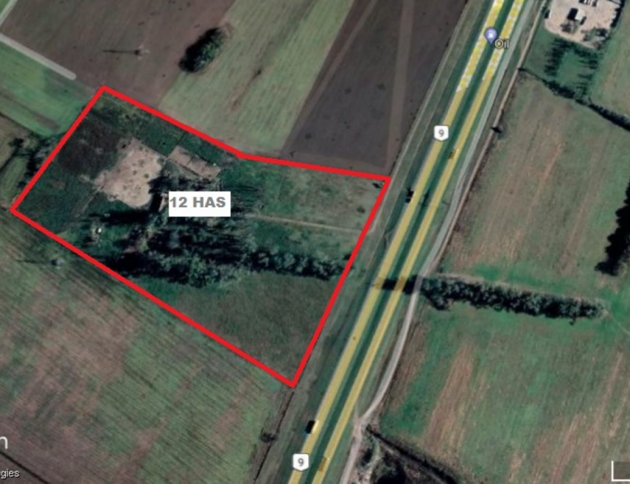 Venta de campo con casco